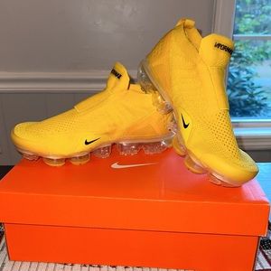 Nike vapormax running shoes - like new